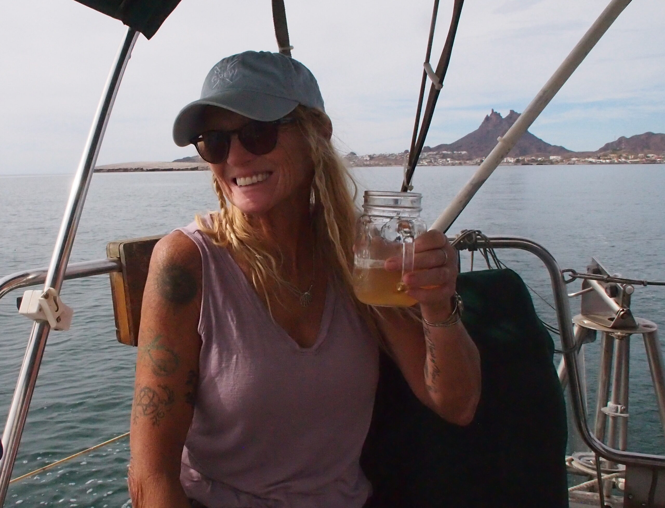 Tess & Ken and Tucco are off on their sailing adventure